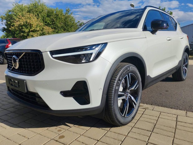 Volvo XC40 2.0 [B4] Mhev Plus Dark DCT Vadt S...